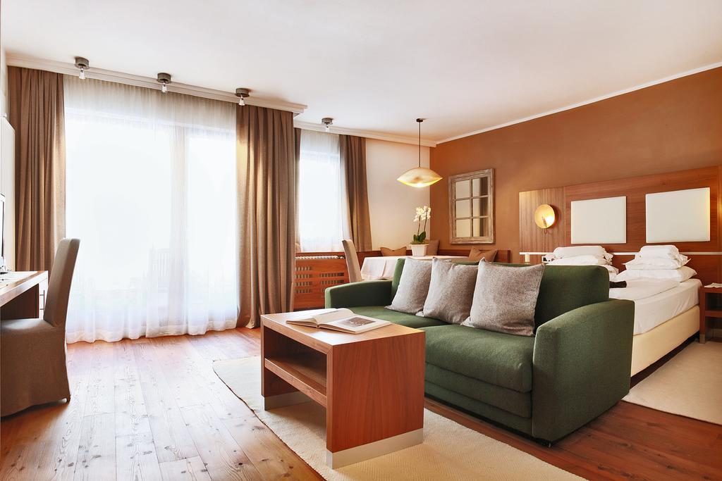 Hotel La Majun Ла Вилла Экстерьер фото