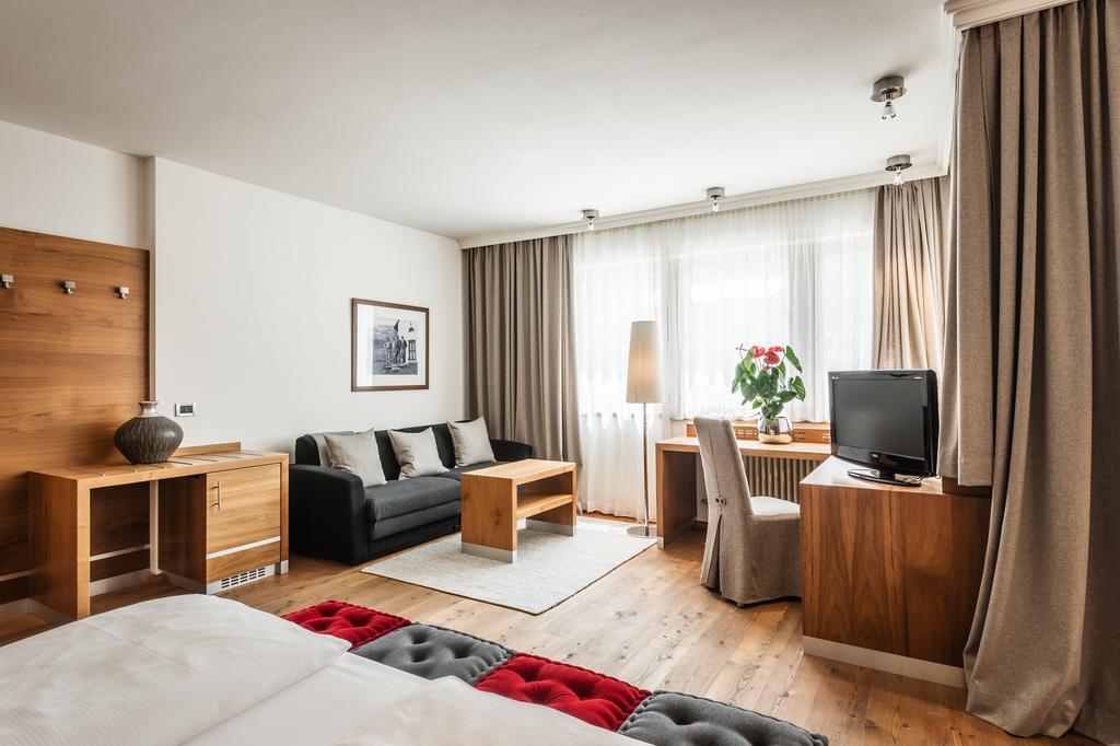 Hotel La Majun Ла Вилла Экстерьер фото